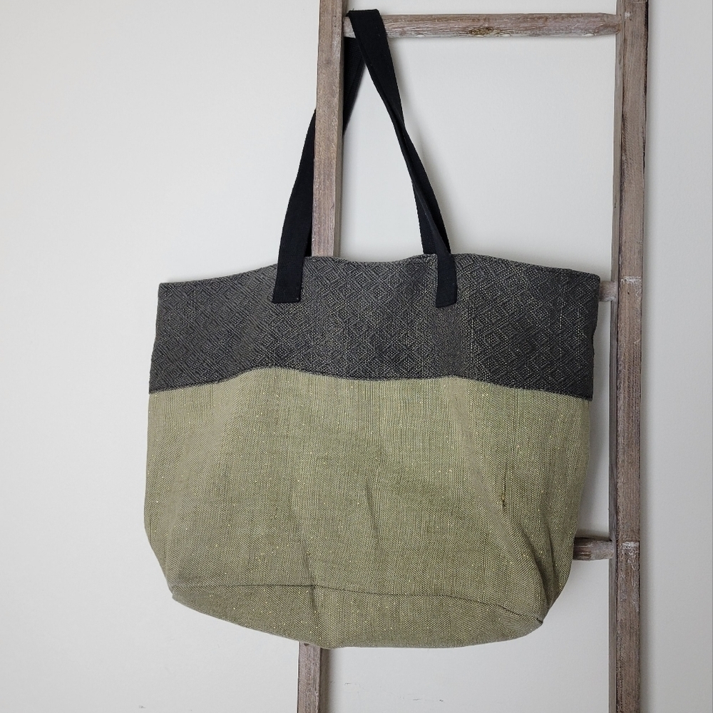 ⭐️40% Off⭐️ Banana Bay Black & Gold Beach Tote Bag